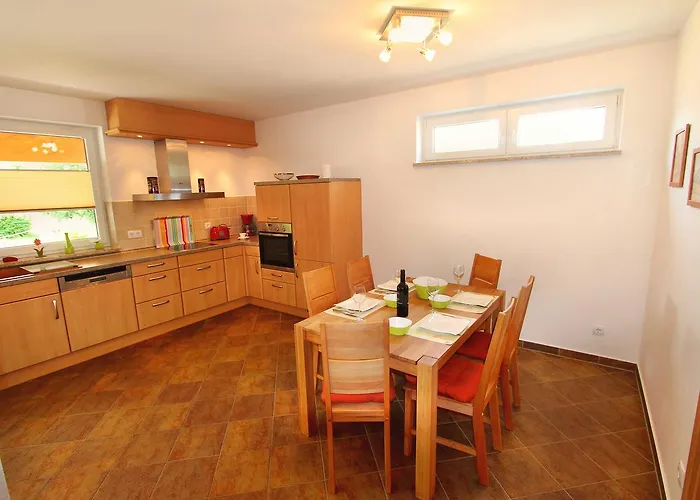 Haus Mueritzbrise _ Eg_fewo アパート